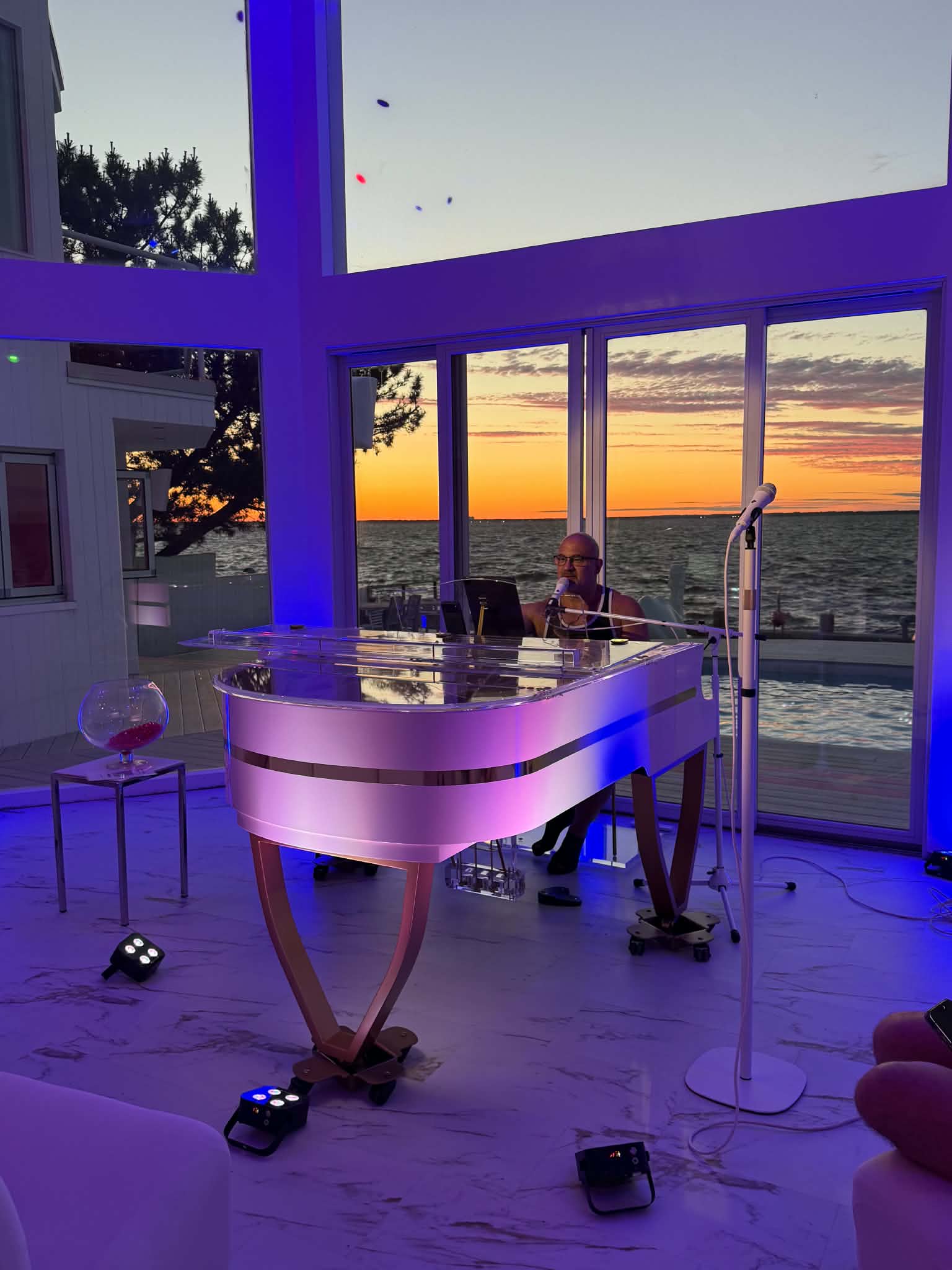 Piano Bar