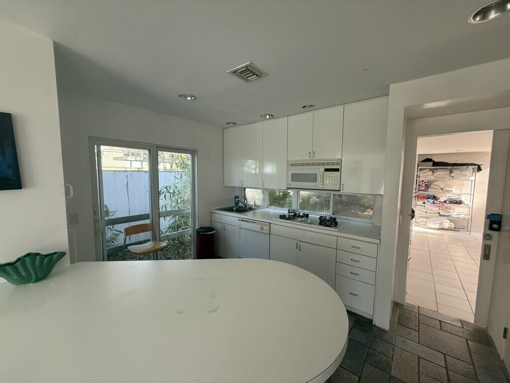 King Kitchenette